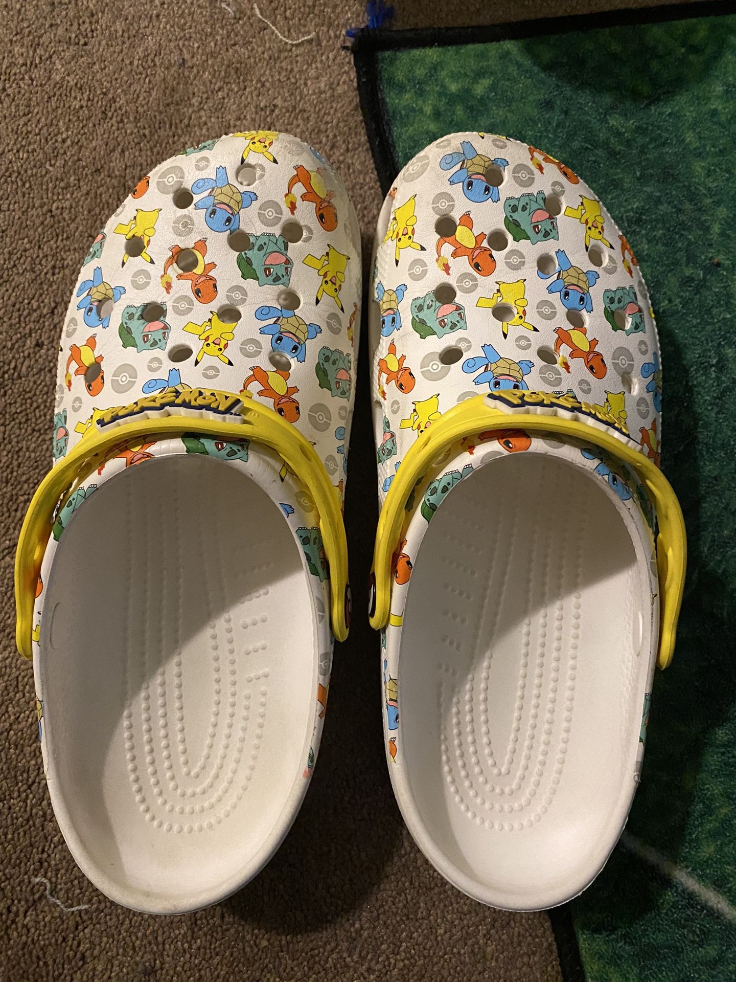 pokémon crocs size men 9, women 11