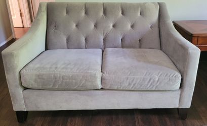 Gray Tufted Loveseat / Small Sofa – Good Condition