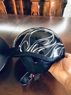 Motorcycle helmet