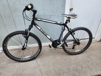 Trek Adult Bicycle 820 Aluminum - 2 Matching Available - New Open Box