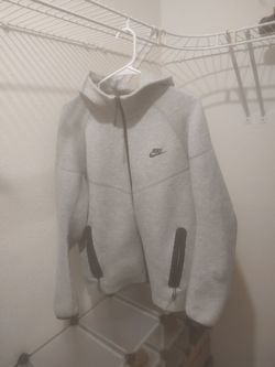 Nike Tech grey