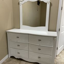 White Twin Bedroom Set