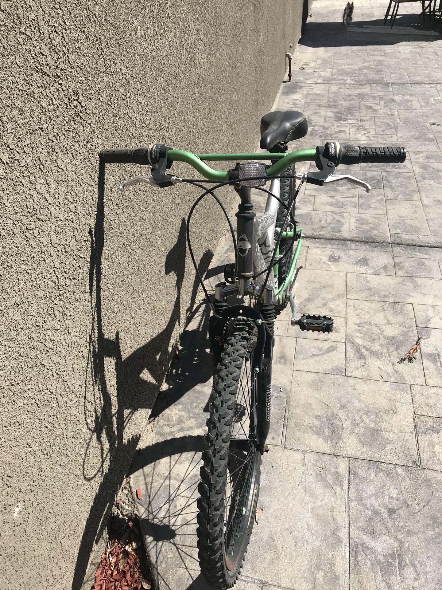 MOUNTAIN BIKE AVIGO BLADE 24In BOYS for Sale in Visalia CA OfferUp