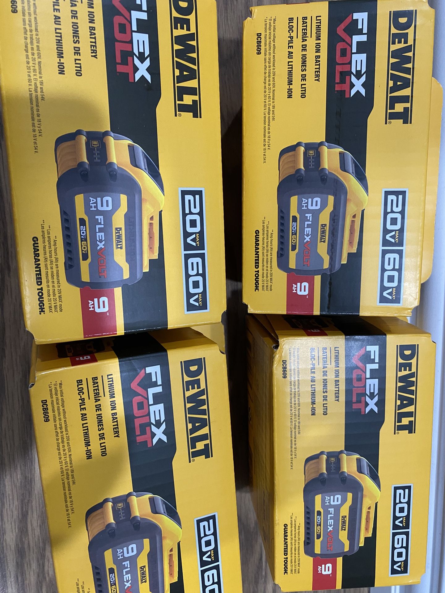 Baterías Dewalt Flexvolt 9AH Nuevas $130 Each