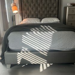 QUEEN BED FOR SALE - Luxury 