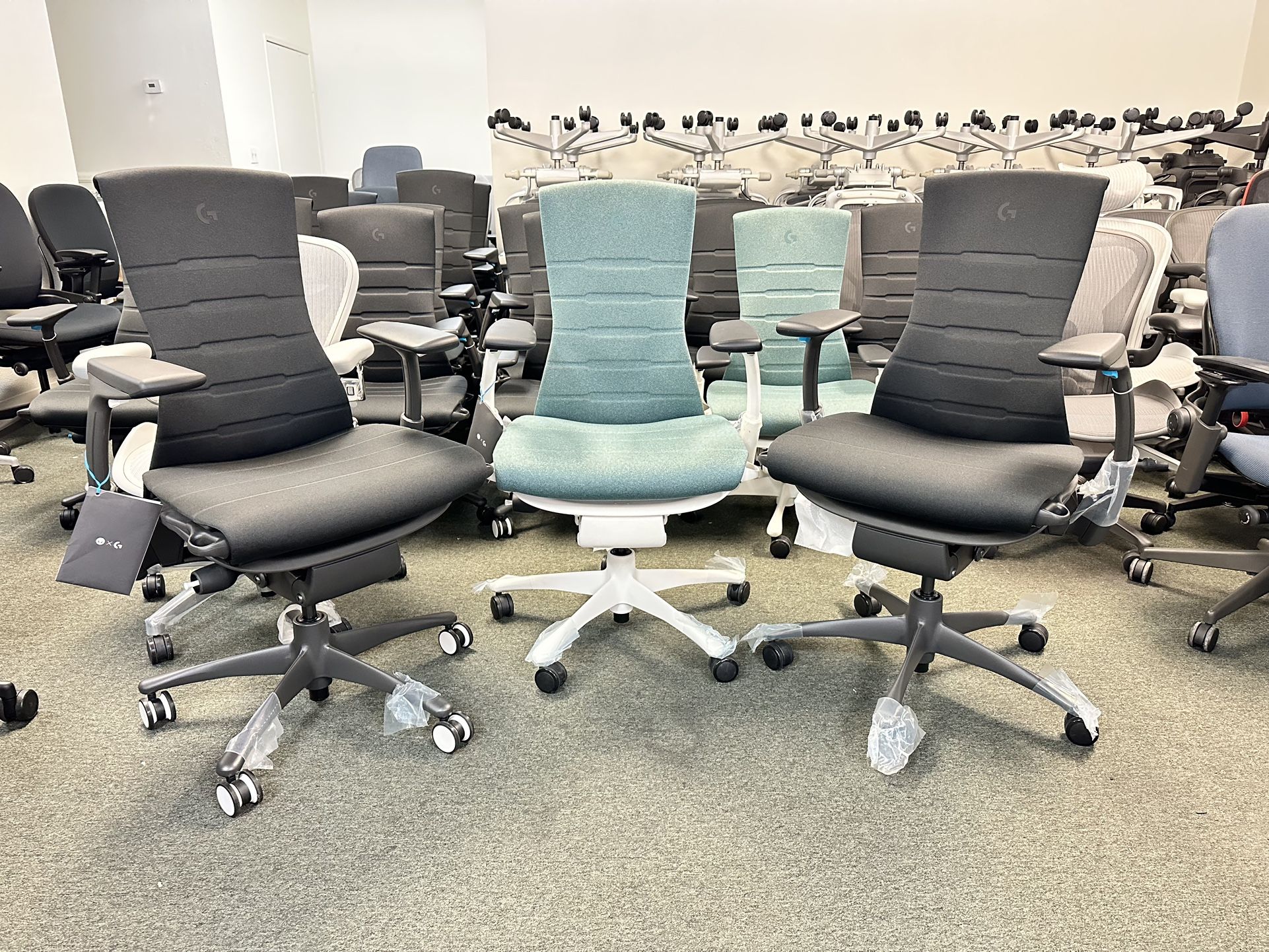 💥GUARANTEE LOWEST PRICE 💥 BRAND NEW HERMAN MILLER LOGITECH EMBODY GAMING CHAIRS 🔥pick up at the store- deliver- ship