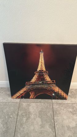 Eiffel Tower picture