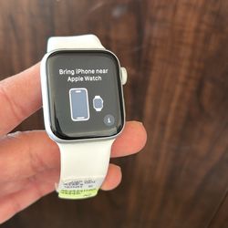 Apple Watch 4 Cellular! Like New