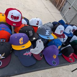Baseball hats original mix size (Adidas)1 dozens for only $50 cachuchas nuevas todas medidas mixtas 1 dozena por $50 ojo SE benden mixtas en medidas x