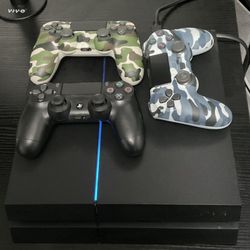 PlayStation 4 With 3 Controllers PS4