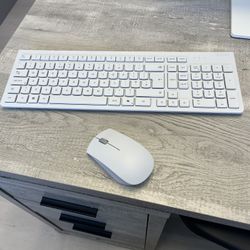 Lenovo Wireless Keyboard (UK Version) & Mouse