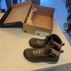 Woman Size 11 Vasque Hiking Boots