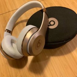 Beats Solo 3 Headphones Gold
