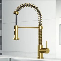 VIGO
Edison Single Handle Pull-Down Sprayer Kitchen Faucet in Matte Brushed Gold