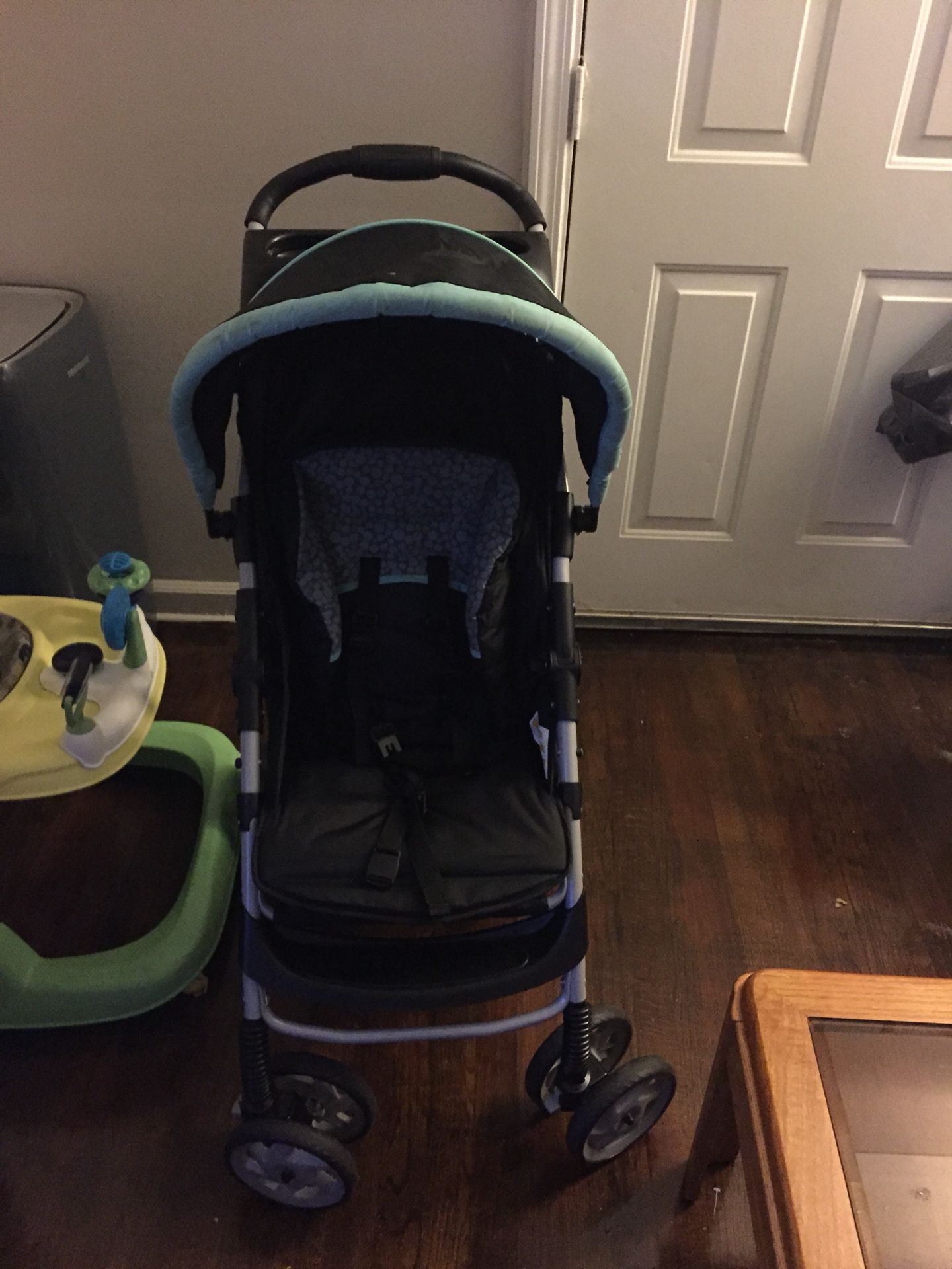 Stroller and car seat with base set