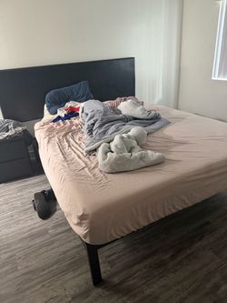 Califorina King mattress with bed frame