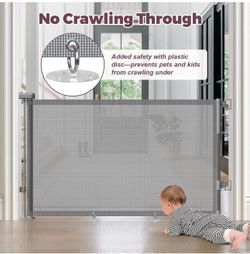 Retractable baby gate