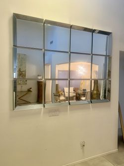 Ladlows luxury mirror set