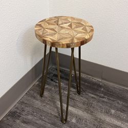 PLANT STAND 