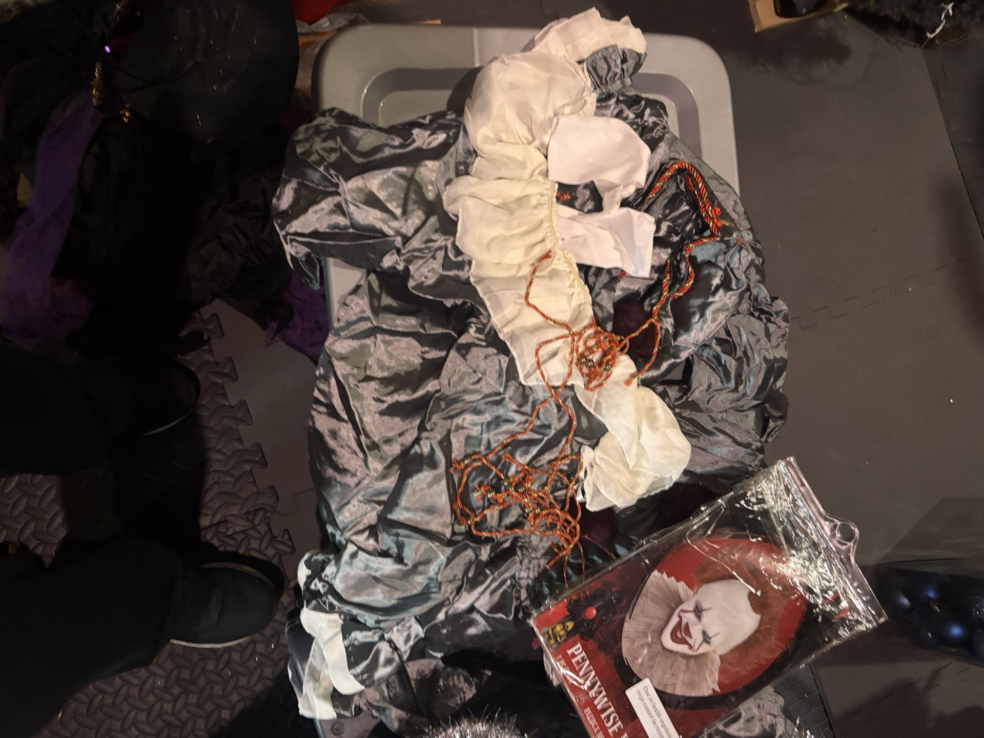 It Costume