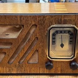 Vintage Late 1930's Philco 38-12 Tube Radio