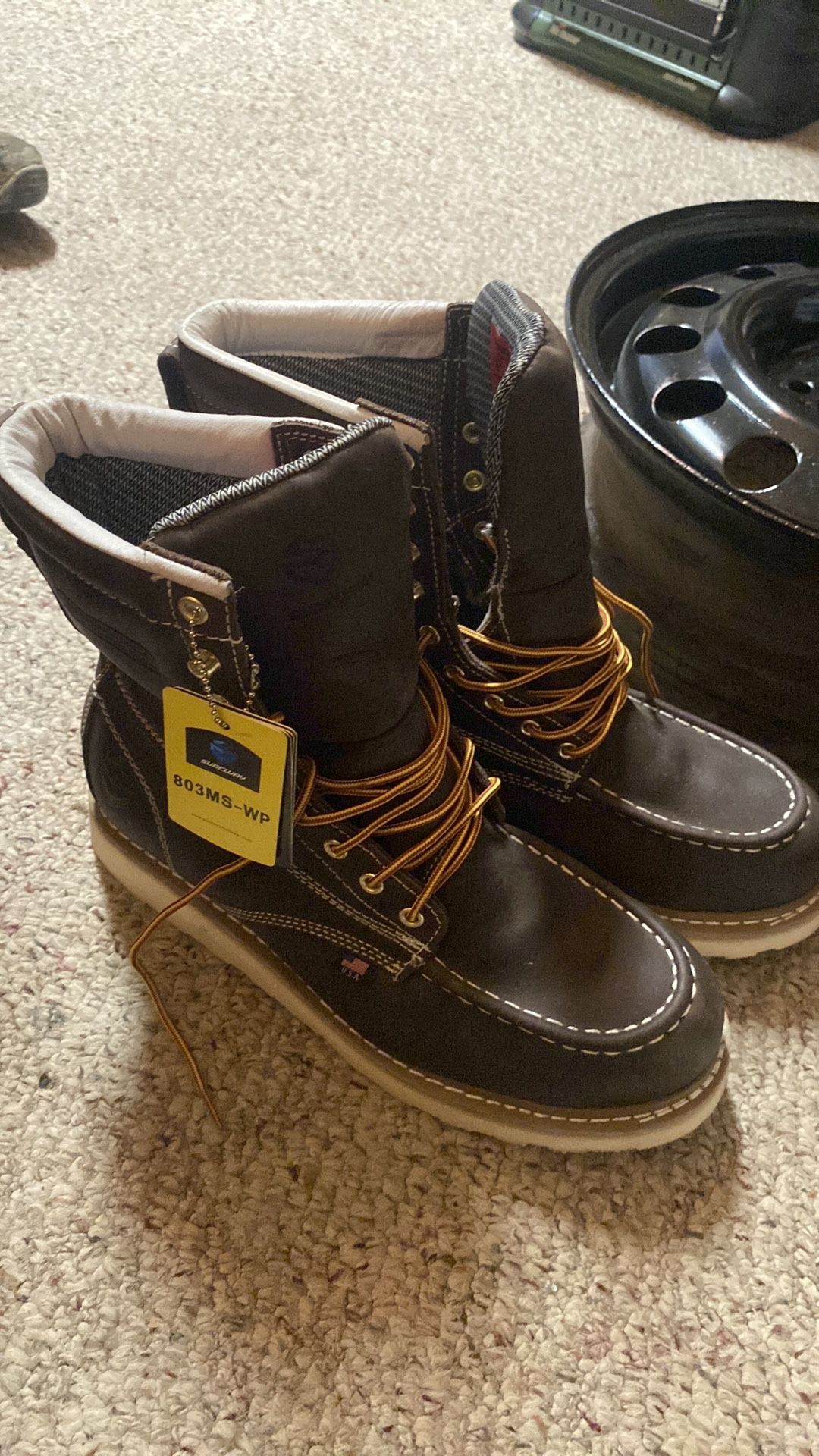Steel toe boots
