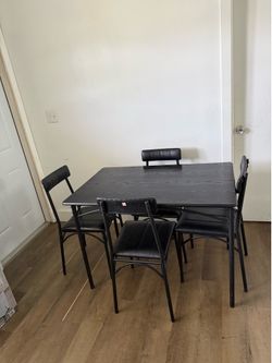 Small Kitchen dining table