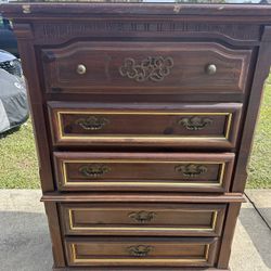 5 Drawer Chest And Night Stand
