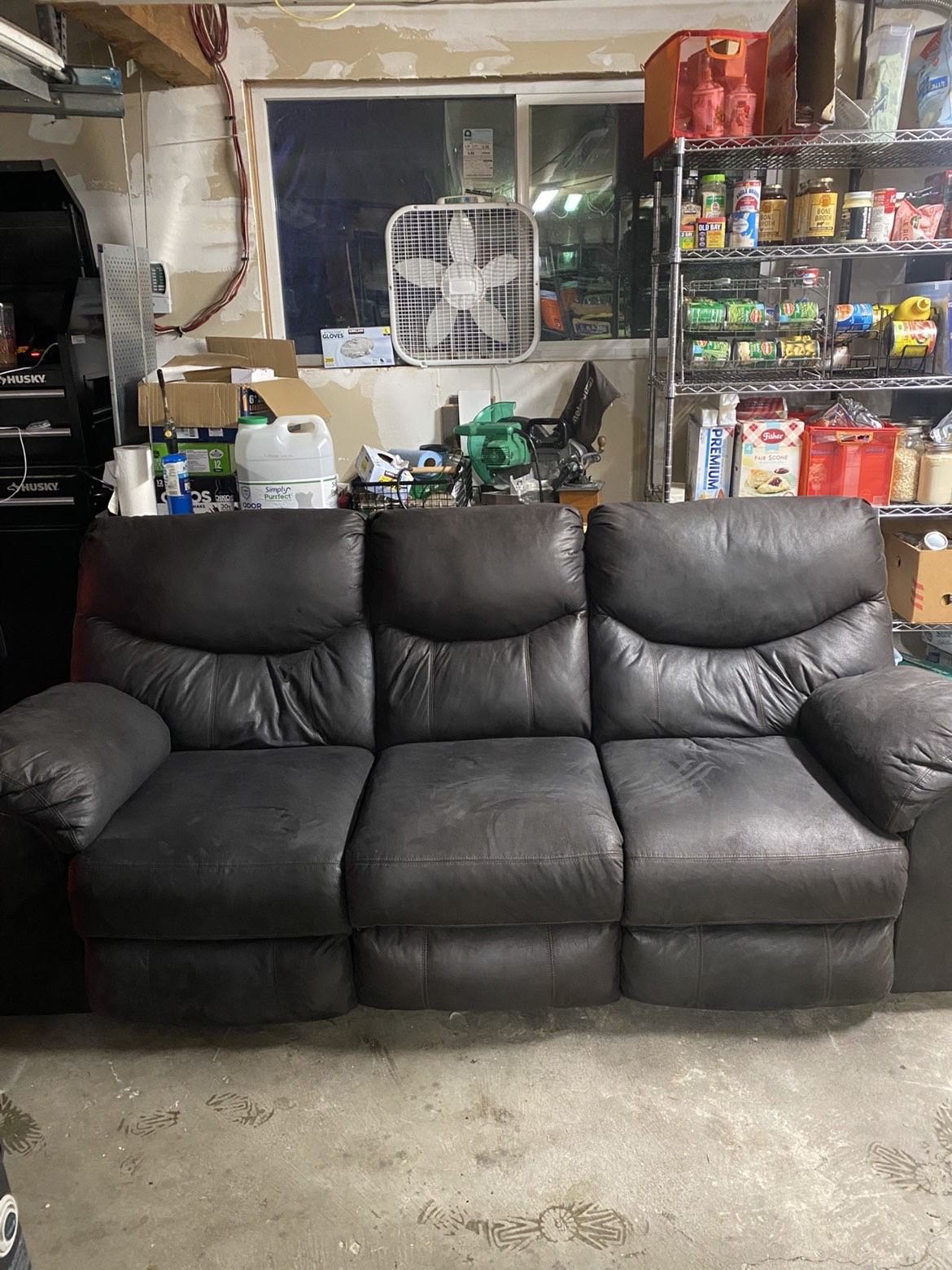 Recliner ashley couch