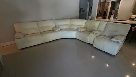 Sectional couch