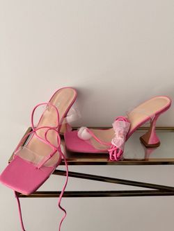 NWOB FashionNova Pink Heels