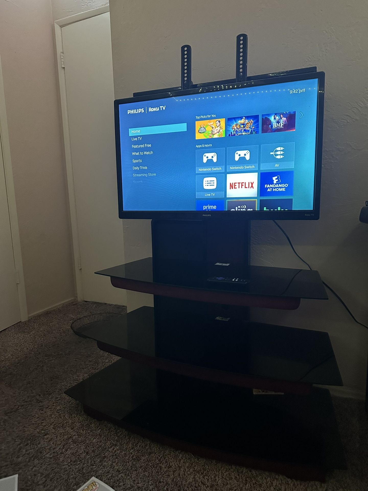 Roku Tv And Glass Three Tier Stand 