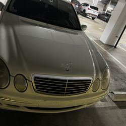 Mercedes Benz