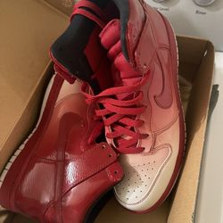 Nike Dunk Hi Supreme 