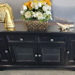 Cabinet/ Tv Console/Storage 