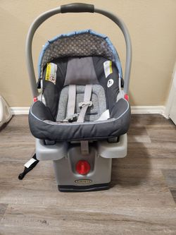 Like New Graco Brand Car Seat