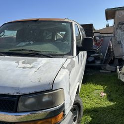 Chevy Express 2500