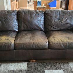 Couch set