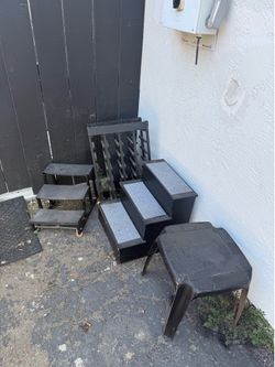 Pet stairs + patio furniture. ***FREE***