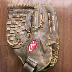 Rawlings 12 1/2 Inch Baseball/ Softball Mitt / Glove