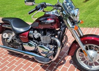Triumph American 2016 Absolutely Showroom NEW . REDUCED MUST SELL