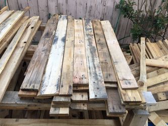 Pallet boards 2$ per square foot, pallet wood, pallet planks, accent wall material, reclaimed wood, disassembled pallet wood