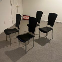 Table chairs 