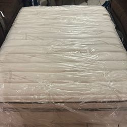 Queen Size Mattress  With Pillow 