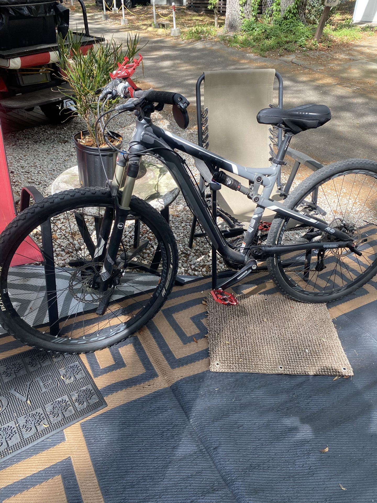 Trek Mountain Bike Full Suspension