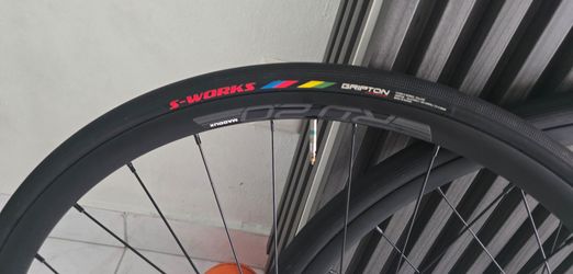 Set Wheels Maddux RD 2.0 / Specialized S Works Tires