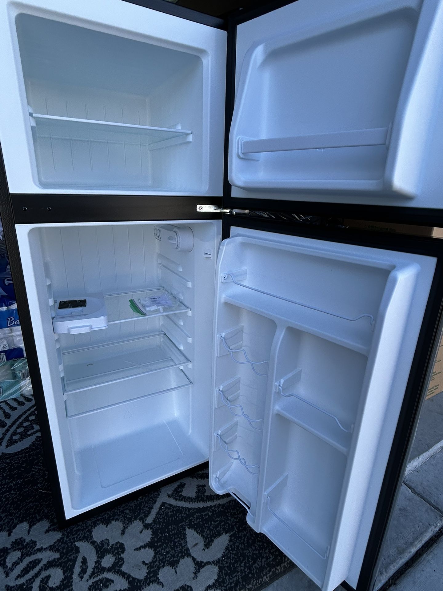 Galanz mini fridge 4.6 cu ft