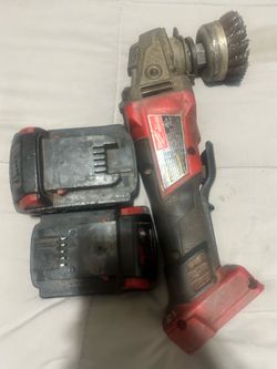 Milwaukee grinder  2 batteries