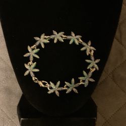 SilverTone Starfish Bracelet..