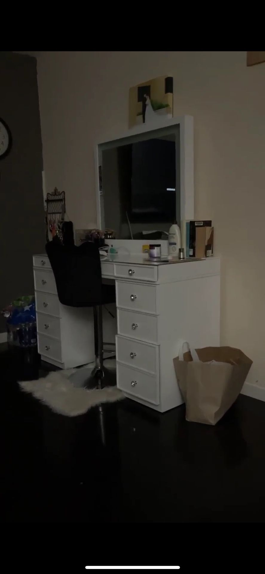 White Glass Top Vanity With Lights